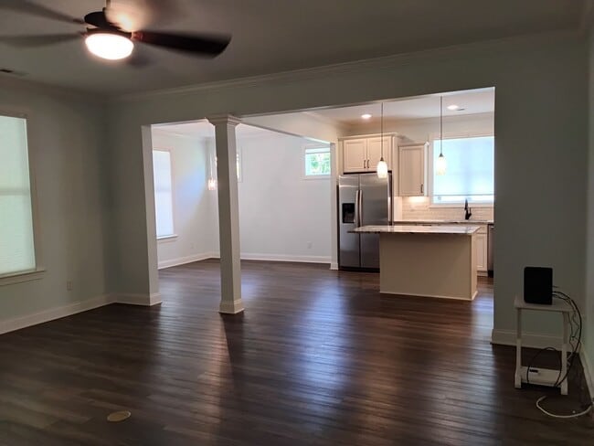 Building Photo - 4 Bedroom home in Beaufort