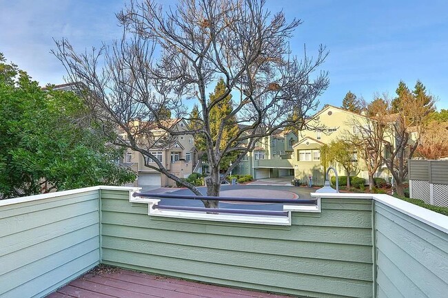 Building Photo - 510 Porpoise Bay Terrace