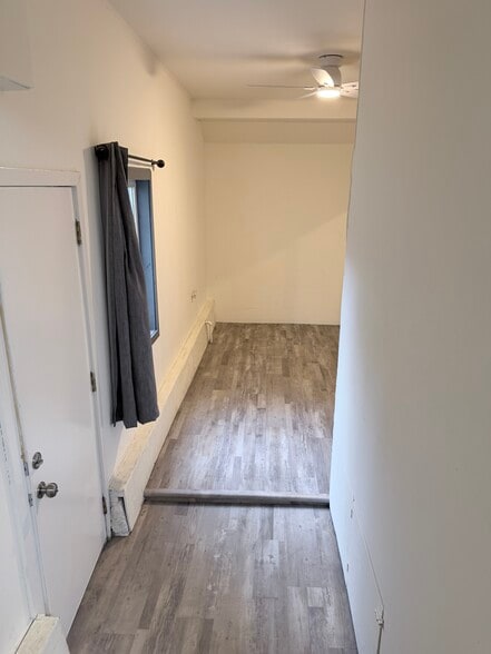 Building Photo - 839 7th Ave