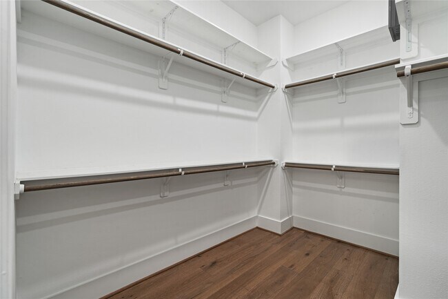 Building Photo - 9011 Wellspring Dr