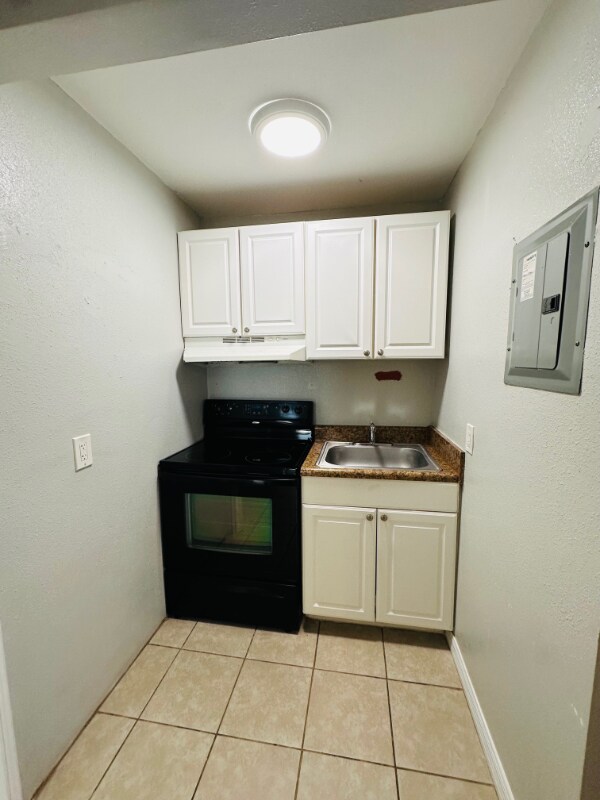 Building Photo - 680 22nd Ave S