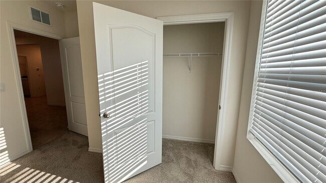 Building Photo - 1003 Cascade Dr