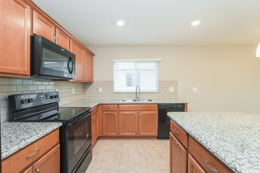 Building Photo - 7601 Muscovy Dr