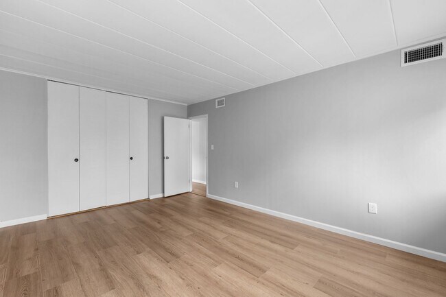 Building Photo - Welcome to modern living in the heart of Ghent!