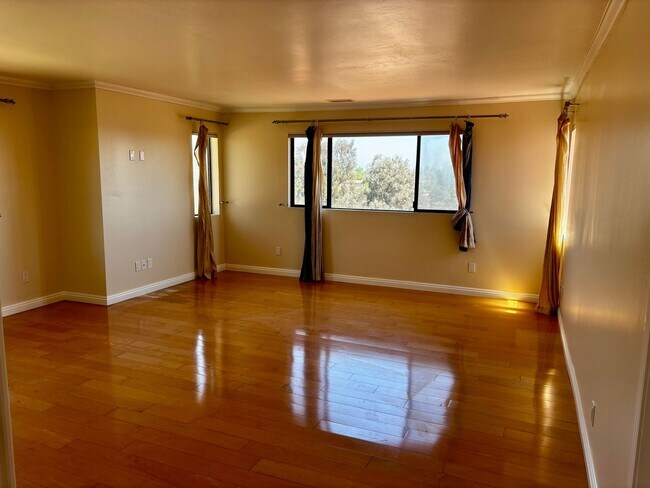 Building Photo - Beautiful La Jolla Alta Home!