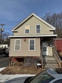 Building Photo - 255 River St