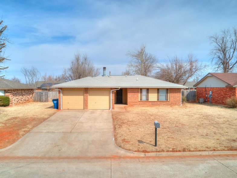 Building Photo - 305 W Chantilly Way