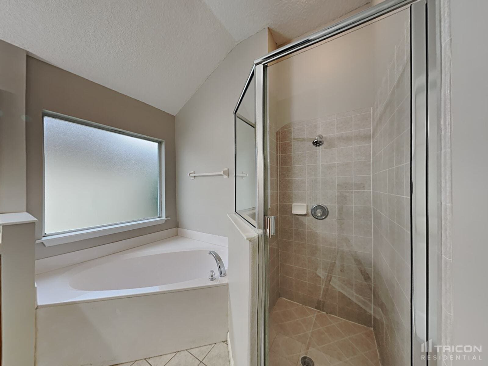 Building Photo - 9209 Redtail Dr