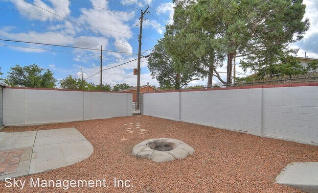 Building Photo - 3 br, 2 bath House - 1400 Buena Vista Dr SE