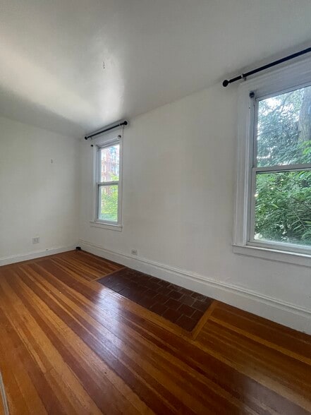 Building Photo - 5758 Mosholu Ave