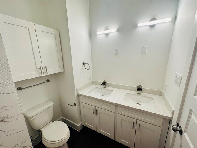 Building Photo - 4512 Brinkley St