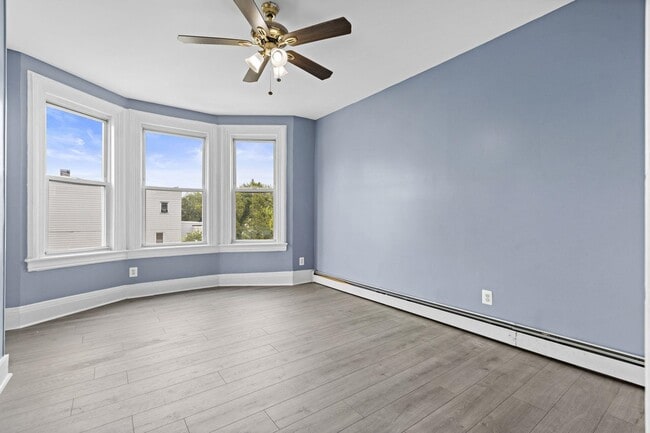 Building Photo - 209 Danforth Ave