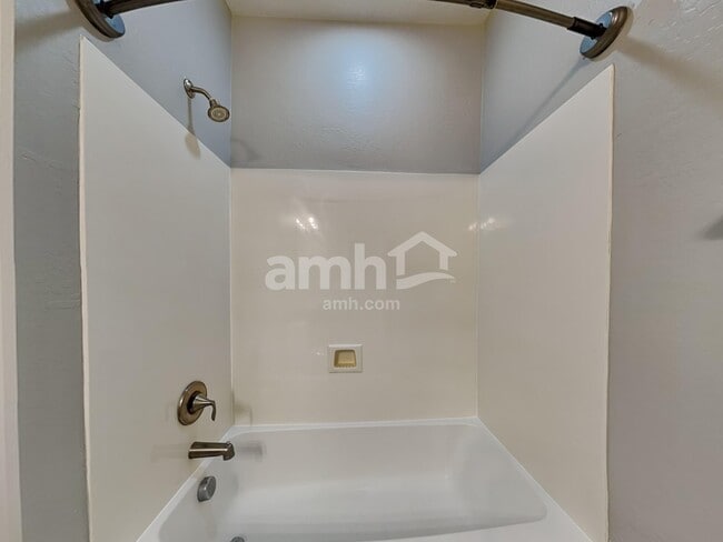 Building Photo - 18256 W Thunderhill Pl