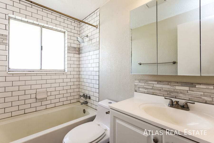 Building Photo - 3748 W Lewisport Dr