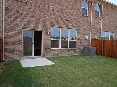 Building Photo - 2681 Chambers Dr