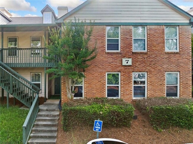 Building Photo - 717 Beaufort Cir