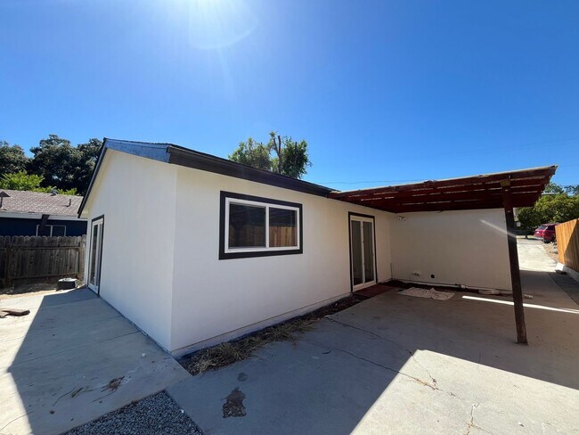 Building Photo - 8890 Arcade- 4 Bedroom 2 Bath home