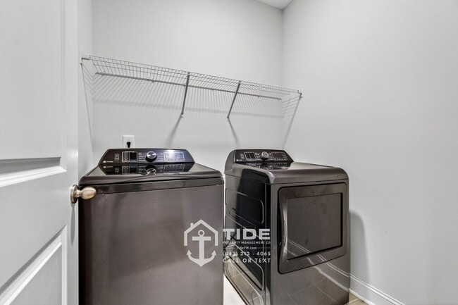 Building Photo - Comfort & Convenience in a Prime Location