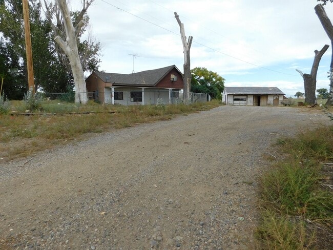 Building Photo - Country Living in Fruita