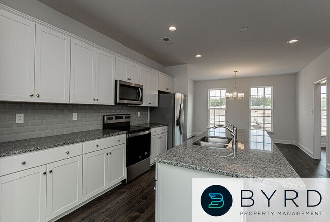 Building Photo - 15212 Dunton Ave