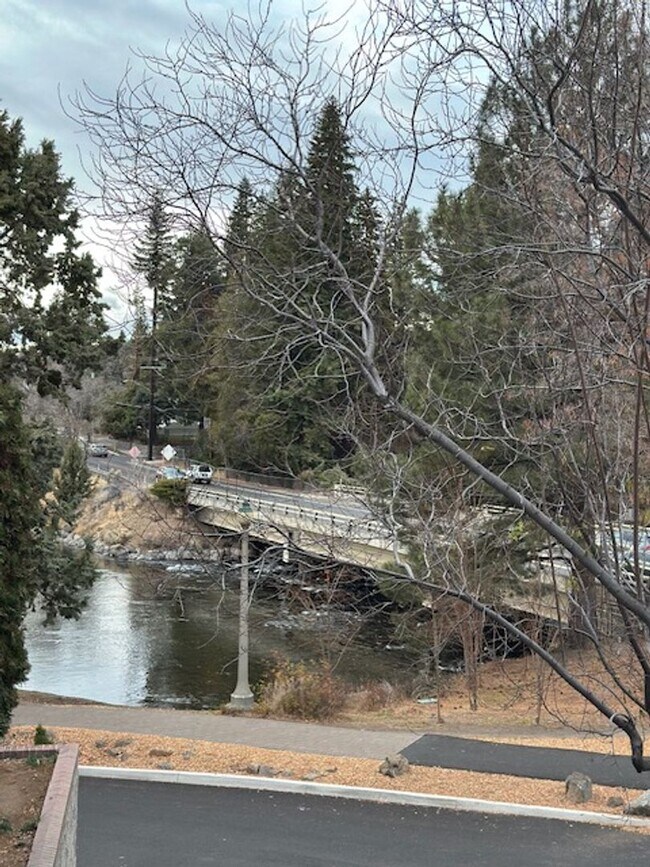 Building Photo - Riverfront Gated 2 Bedroom Luxury Condo!!