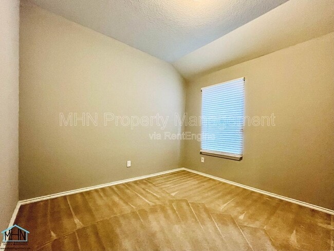 Building Photo - 12852 Laurel Brush