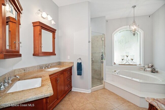 Building Photo - 2025 Sykes Creek Dr