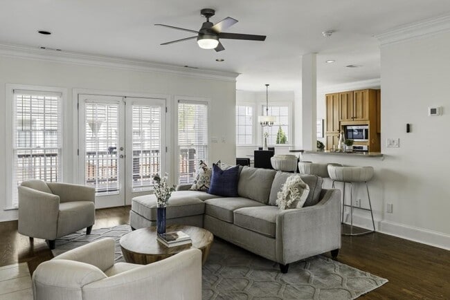 Building Photo - 78 Crumley St SE