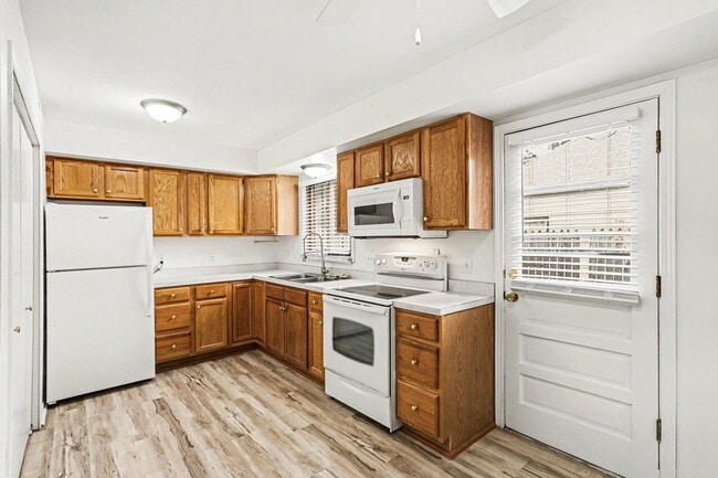 Building Photo - 4435 N 68th St