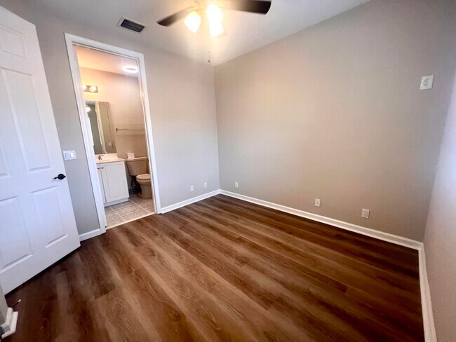 Building Photo - 7406 Briella Dr
