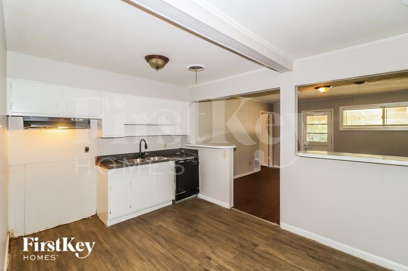 Building Photo - 1769 Sugarloaf St