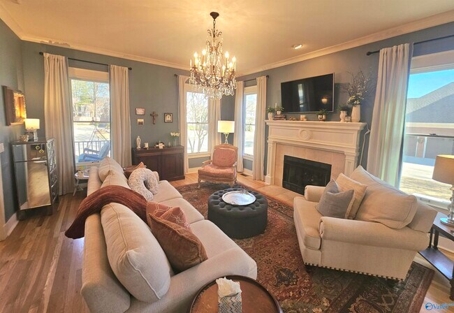 Building Photo - 3002 Brook Park Dr SE