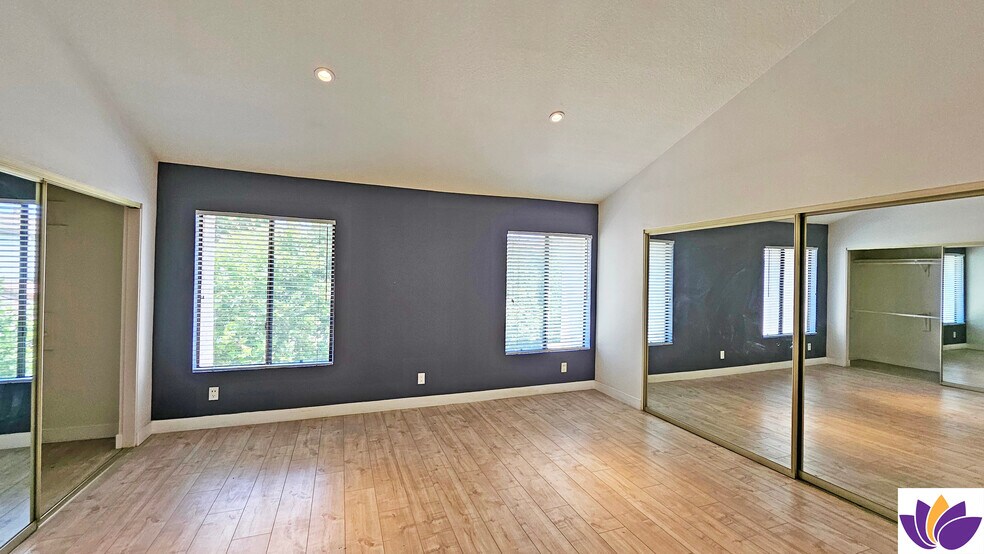 Building Photo - 18130 Oxnard St