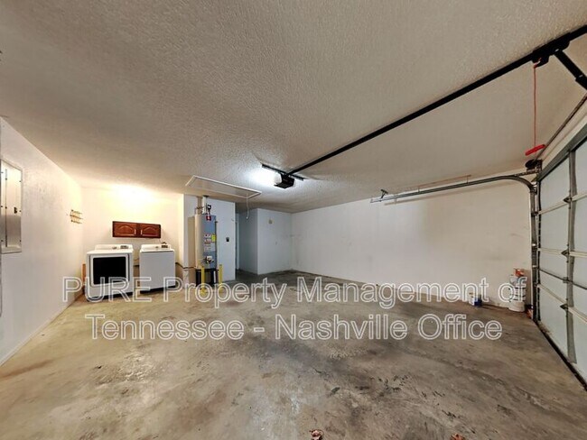 Building Photo - 2215 Joann Dr