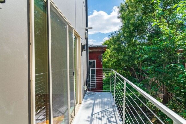 Building Photo - 1642 N Marshall St