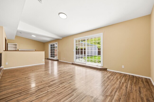 Building Photo - Spacious 4BD 2BA House With Perfect Private Backyard and Solar Panels  in Simi Valley