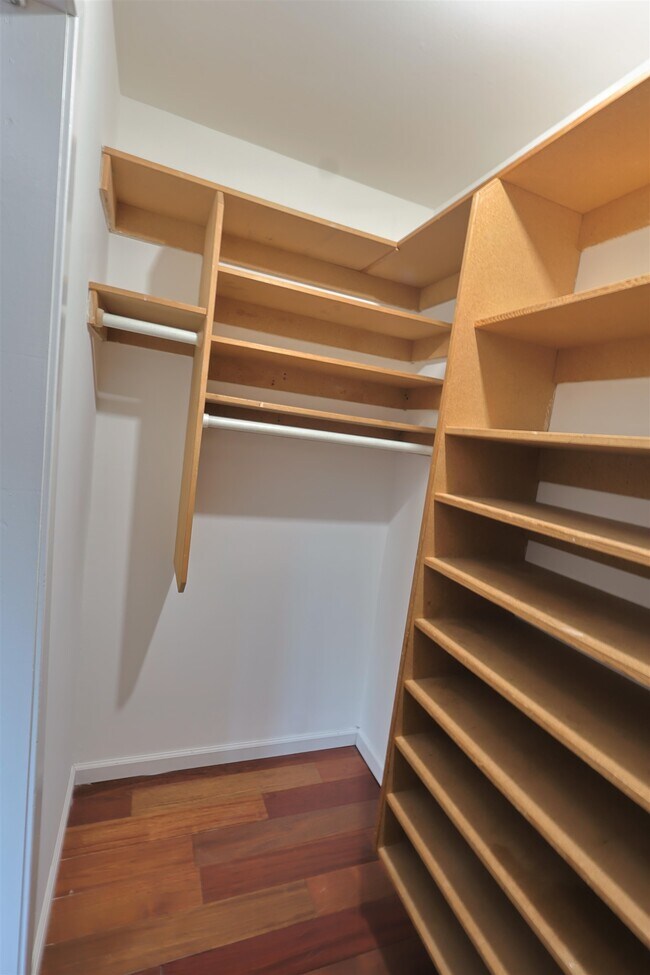 Building Photo - 551 Sanderling Ct