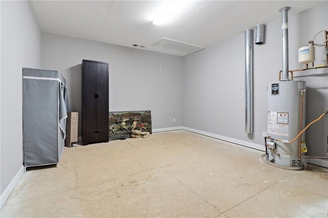 Building Photo - 4738 Ivy Ridge Dr SE