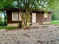 Building Photo - Studio House for Lease