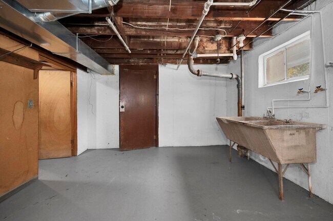 Building Photo - Green Twp- Cozy 2 Bed 1 Bath