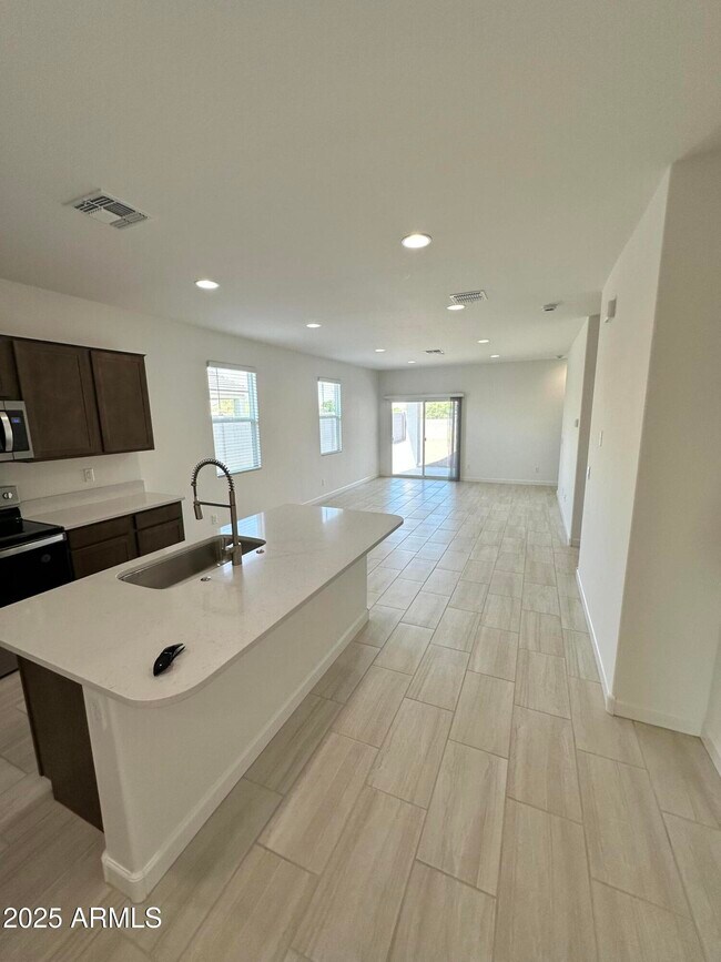 Building Photo - 1821 S 239th Dr