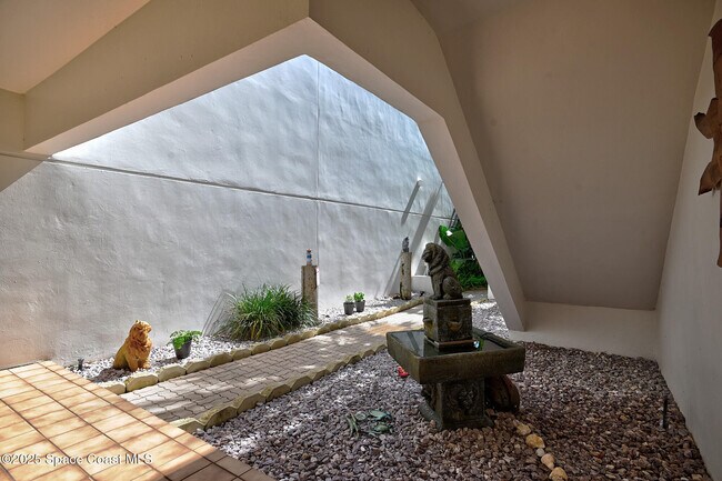 Building Photo - 272 Aquarina Blvd