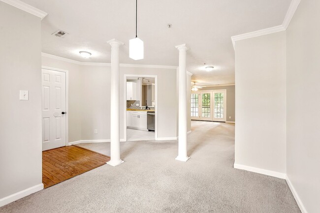 Building Photo - Apartment with Landscaping and washer/drye...