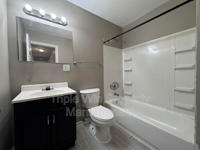 Building Photo - 1629 Talisman Ln