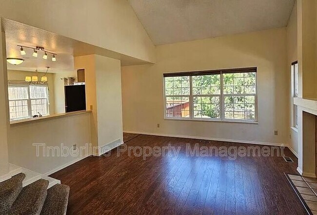 Building Photo - 7045 Sproul Ln