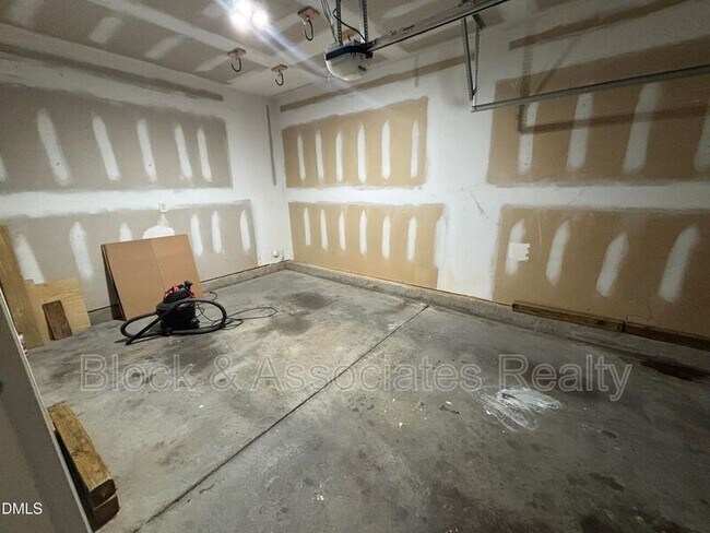 Building Photo - 7252 Corvette Ct