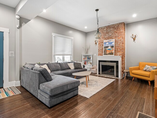 Building Photo - 622 N Hamilton Ave