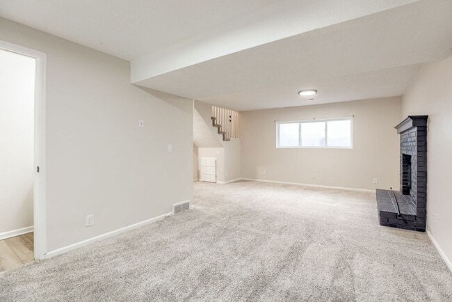 Building Photo - 7926 Primrose Ct