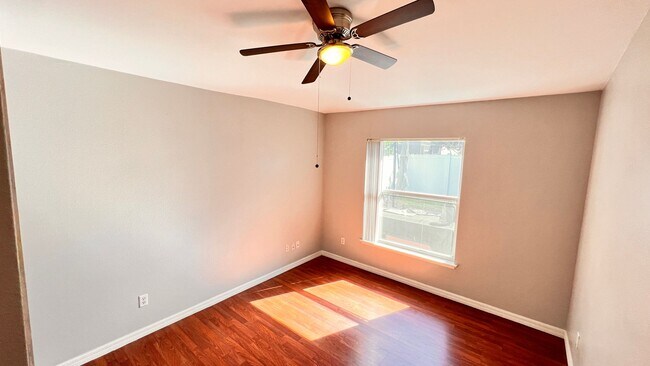 Building Photo - The Heart of Maitland: 3BD/2BA Home That F...