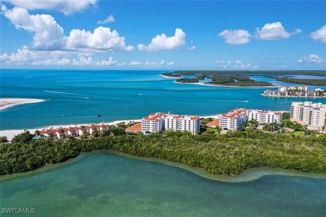 Building Photo - 2000 Royal Marco Way